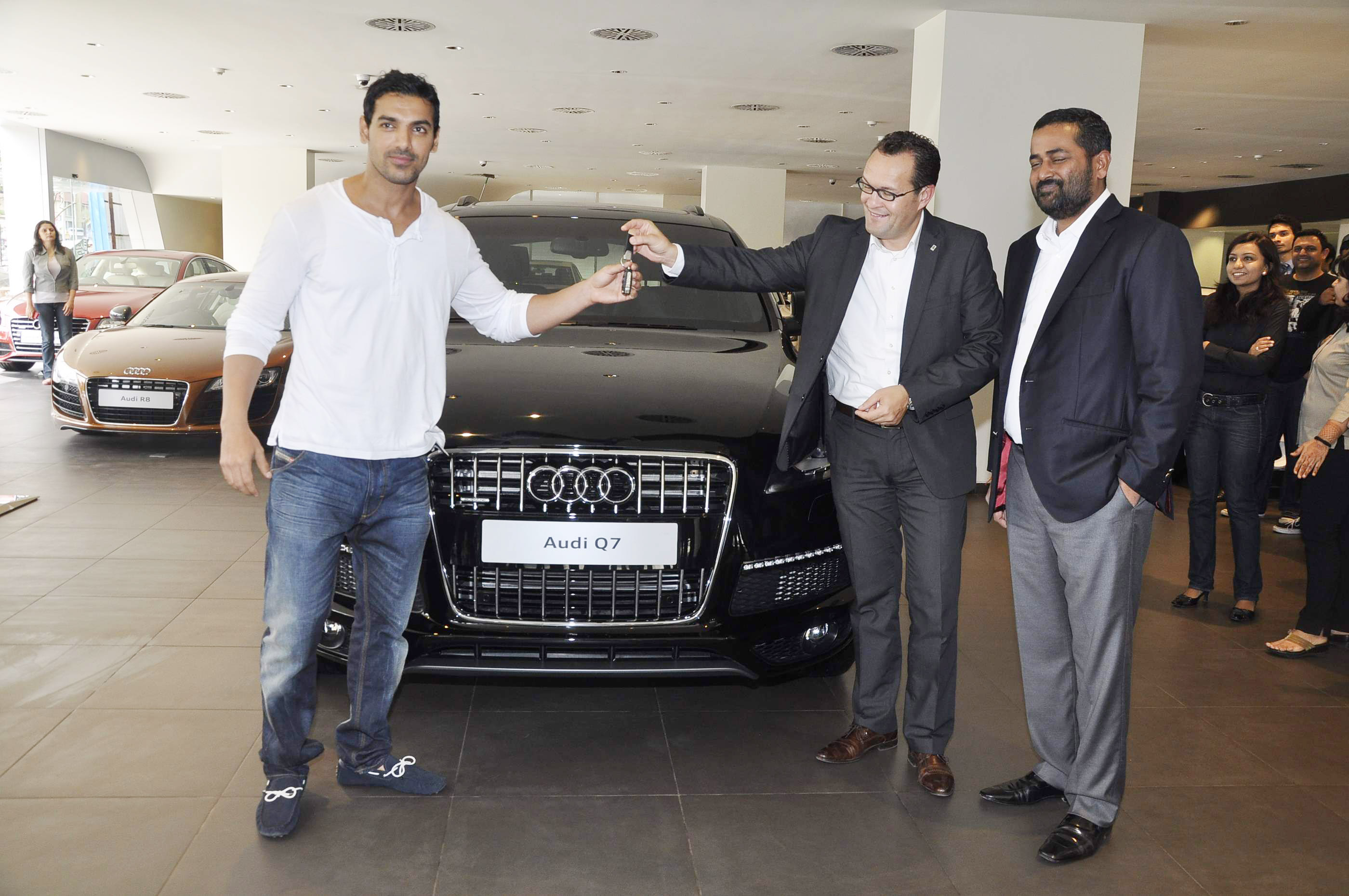 John Abraham gets his new Audi Q7 pictures | Picture 62267